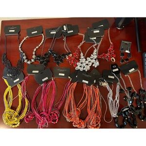 Mixed wholesale lot of jewelry necklaces. NEW